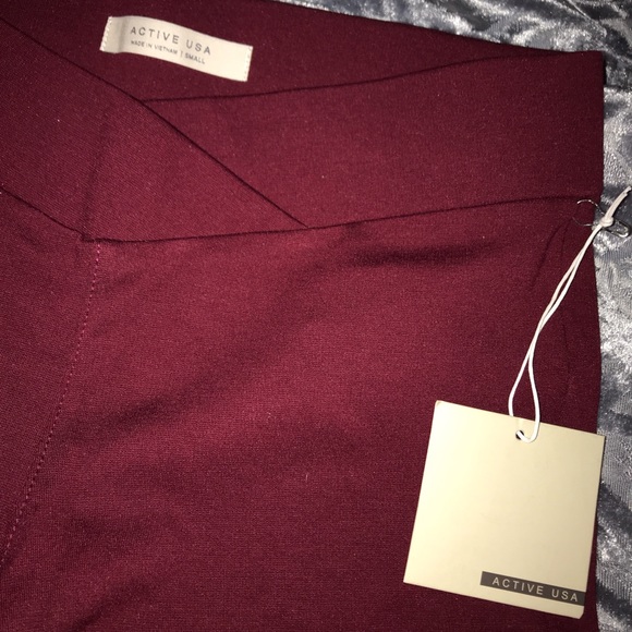 Sexy/ Comfortable Burgundy pants ❤️ - Picture 1 of 3